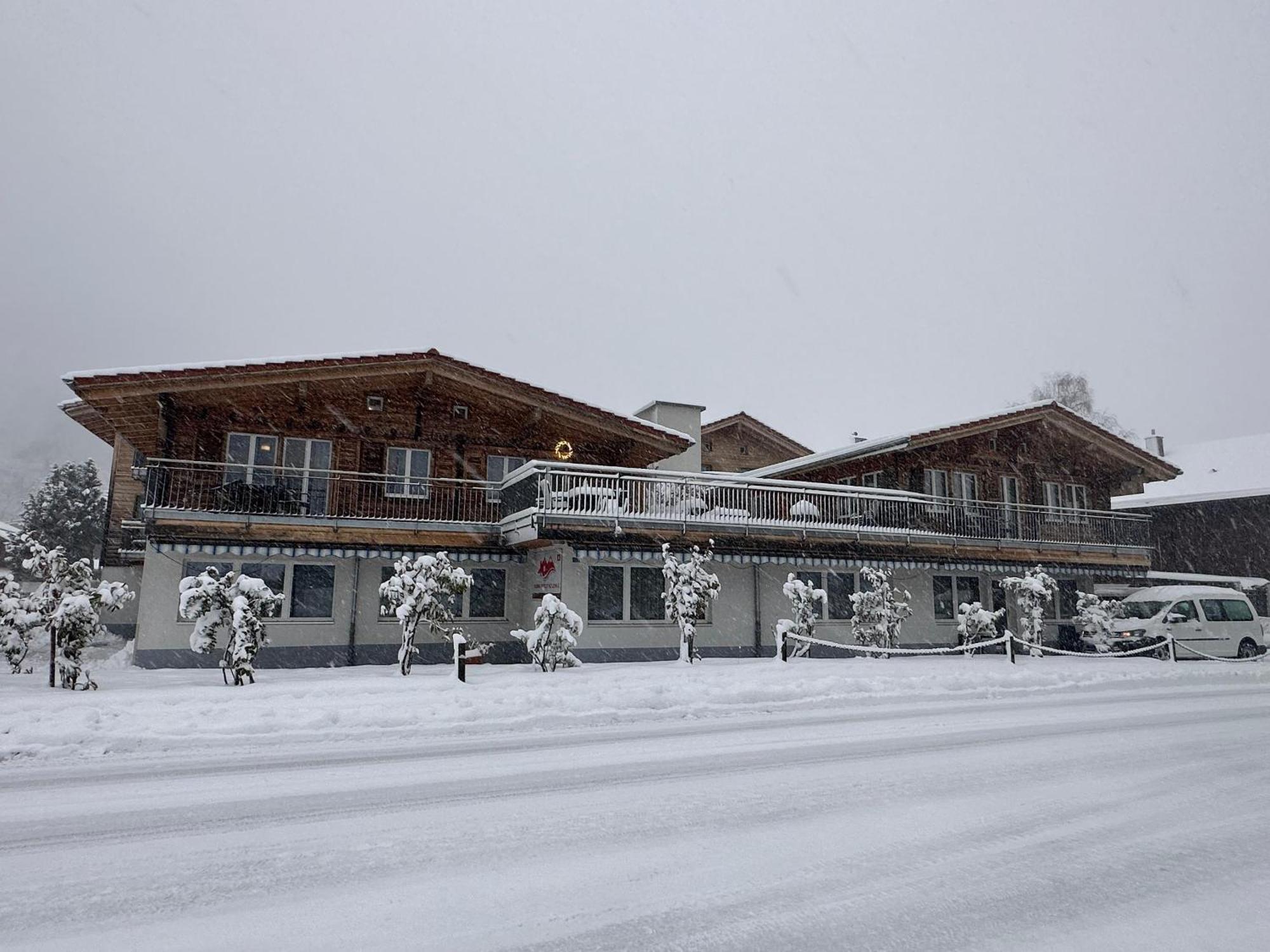 Swiss Chalet Holidays Ringgenberg Exterior photo